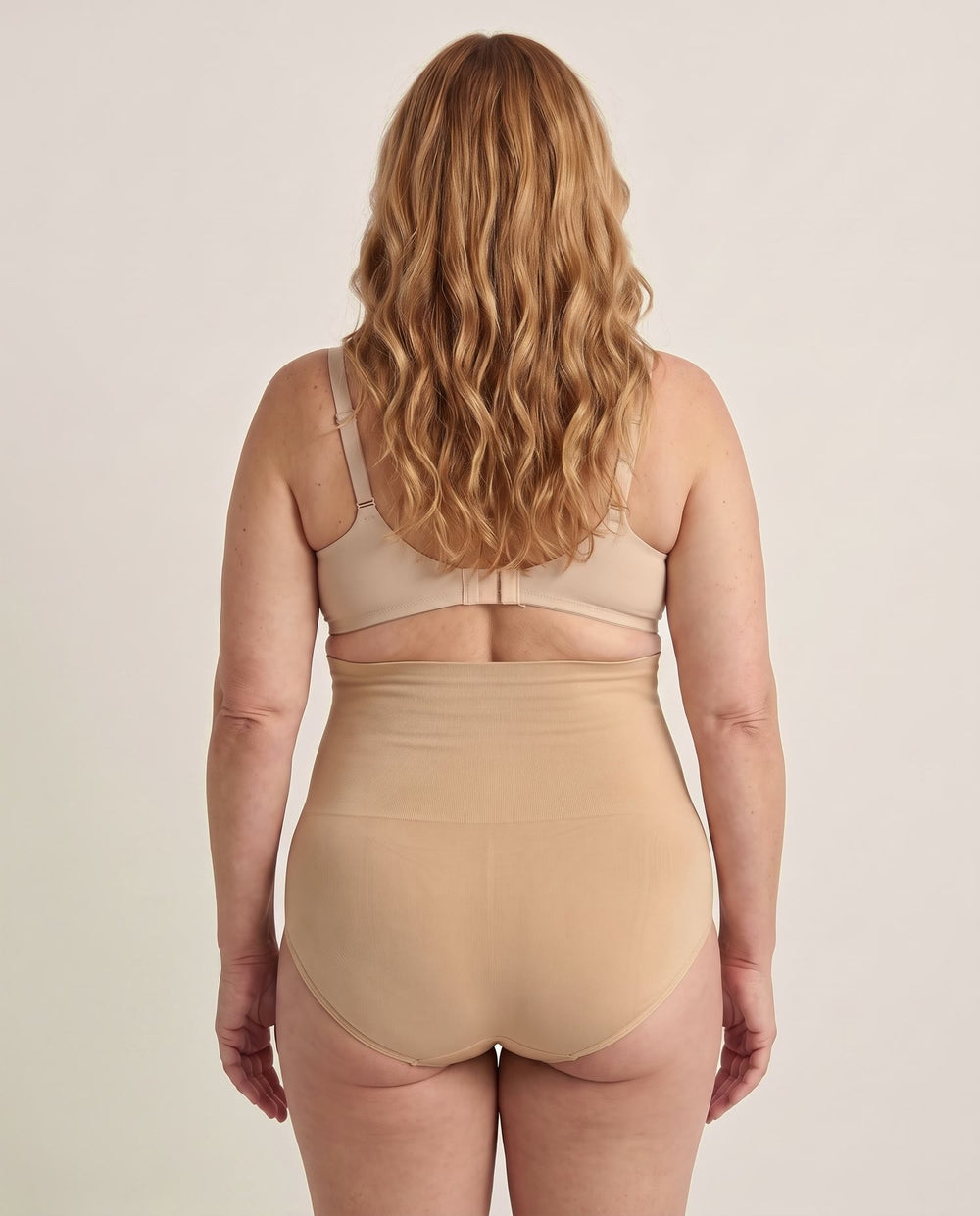De HighFitPro beige van achteren