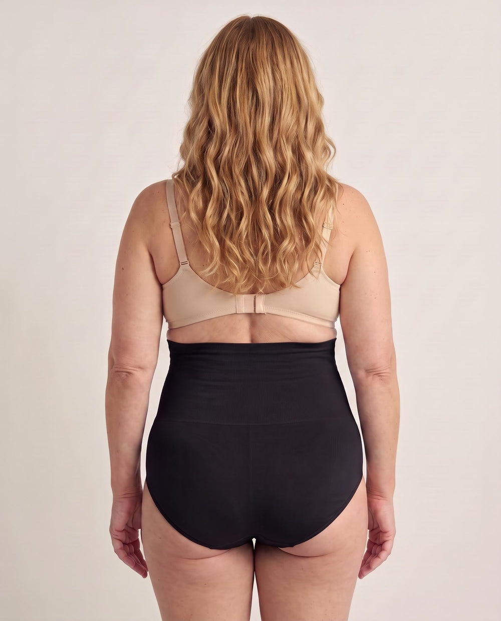 De HighFitPro zwart van achteren