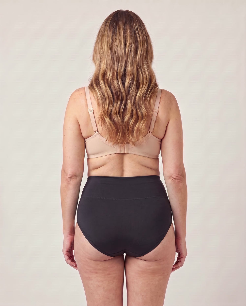 De HighFitSlips zwart van achteren